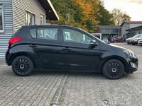Gebraucht Hyundai i20 Trend 75 PS (55 kW) 2013 Schwarz Kleinwagen