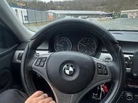 Gebraucht BMW 320 163 PS (119 kW) 2007 Schwarz Kombi
