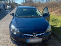 Usata Opel Astra 110 CV (80 kW) 2013 Blu Berlina