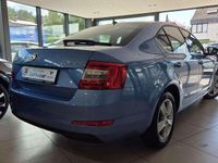 Gebraucht Skoda Octavia Elegance 140 PS (102 kW) 2014 Blau Limousine