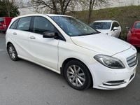 Gebraucht Mercedes B180 109 PS (80 kW) 2012 Weiß Van / Kleinbus