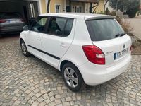 Gebraucht Skoda Fabia 86 PS (63 kW) 2013 Weiß Kleinwagen