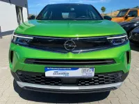 Gebraucht Opel Mokka Ultimate 131 PS (96 kW) 2022 Matcha green/ikone gruen SUV