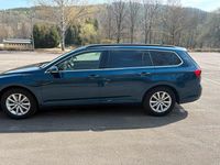 Usata VW Passat 150 CV (110 kW) 2020 Blu Station wagon