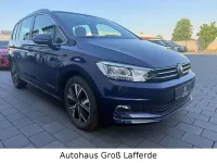 Gebraucht VW Touran Highline 150 PS (110 kW) 2022 Blau Van / Kleinbus