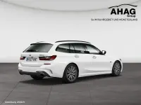 Gebraucht BMW 330e Efficient Dynamics 252 PS (185 kW) 2022 Alpinweiss iii Kombi