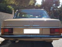 Gebraucht Mercedes 230 120 PS (88 kW) 1973 Beige Limousine
