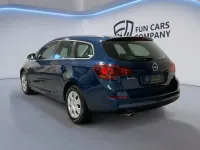 Gebraucht Opel Astra Innovation 140 PS (102 kW) 2011 Blau Kombi
