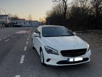 Gebraucht Mercedes CLA180 122 PS (89 kW) 2016 Weiß Limousine