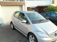 Gebraucht Mercedes A180 115 PS (84 kW) 2011 Silber Kleinwagen
