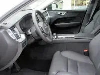 Gebraucht Volvo XC60 Plus 197 PS (144 kW) 2024 Weiß SUV