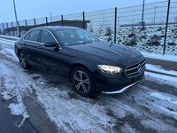 Gebraucht Mercedes E220 200 PS (147 kW) 2023 Schwarz Limousine