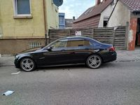 Gebraucht Mercedes E220 AMG line 194 PS (142 kW) 2017 Schwarz Limousine