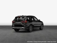Gebraucht BMW X3 Sport Line 190 PS (139 kW) 2023 Saphirschwarz metallic SUV