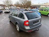 Gebraucht Skoda Octavia Ambition 140 PS (102 kW) 2012 Grau Kombi