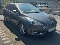 Gebraucht Ford Focus Titanium 125 PS (91 kW) 2018 Grau Kombi