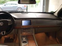 Gebraucht Jaguar XF Luxury 211 PS (155 kW) 2011 Grün Limousine