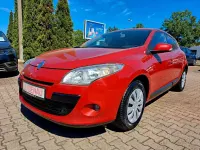 Gebraucht Renault Mégane III 110 PS (80 kW) 2009 Rot Limousine