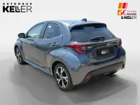 Neu Toyota Yaris 117 PS (86 kW) 2026 Grau Kleinwagen