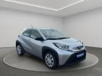 Gebraucht Toyota Aygo X X-play 72 PS (52 kW) 2022 Silber SUV