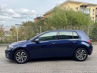 Gebraucht VW Golf Sound 125 PS (91 kW) 2018 Blau Limousine