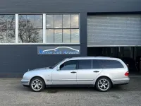Używany Mercedes E230 Classic 150 KM (110 kW) 1997 Srebrny Kombi