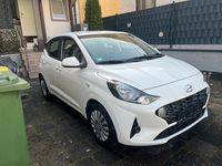 Gebraucht Hyundai i10 67 PS (49 kW) 2022 Weiß Kleinwagen