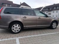 Gebraucht Volvo V70 Kinetic 185 PS (136 kW) 2009 Beige Kombi