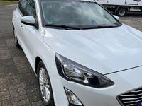 Gebraucht Ford Focus Titanium 120 PS (88 kW) 2020 Weiß Kombi
