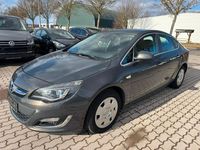 Gebraucht Opel Astra Edition 140 PS (102 kW) 2013 Grau Limousine