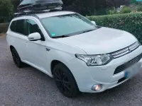 Gebraucht Mitsubishi Outlander P-HEV 201 PS (147 kW) 2014 Weiß SUV