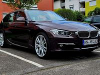 Gebraucht BMW 330 Luxury Line 258 PS (189 kW) 2015 Kombi