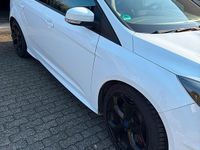 Gebraucht Ford Focus ST 250 PS (183 kW) 2016 Weiß Kleinwagen