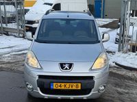 Gebraucht Peugeot Partner Tepee 109 PS (80 kW) 2010 Grau Van / Kleinbus