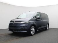 Gebraucht VW Multivan Life 150 PS (110 kW) 2024 (starlight blue metallic) Van