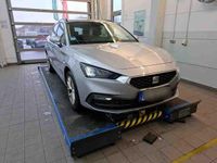 Gebraucht Seat Leon Style 150 PS (110 kW) 2024 Silber Kombi