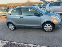 Gebraucht Toyota Yaris Cool 69 PS (50 kW) 2009 Silber Kleinwagen