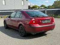 Gebraucht Ford Mondeo 110 PS (80 kW) 2003 Rot Limousine