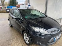 Gebraucht Ford Fiesta Trend 60 PS (44 kW) 2012 Schwarz Kleinwagen
