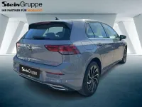 Gebraucht VW Golf VIII Style 190 PS (139 kW) 2024 Grau Limousine