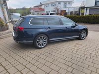 Gebraucht VW Passat Highline 190 PS (139 kW) 2016 Blau Limousine