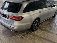 Gebraucht Mercedes E300 Avantgarde 265 PS (194 kW) 2023 Silber Kombi