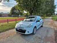 Gebraucht Renault Clio III 75 PS (55 kW) 2012 Weiß Kleinwagen