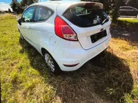 Gebraucht Ford Fiesta Celebration 60 PS (44 kW) 2017 Weiß Kleinwagen