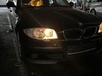Gebraucht BMW 116 122 PS (89 kW) 2004 Schwarz Kleinwagen