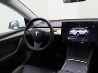 Gebraucht Tesla Model Y Standard Range 250 kW (341 PS) 2022 Weiß SUV