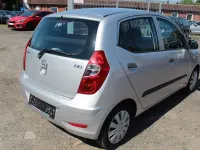 Gebraucht Hyundai i10 Classic 69 PS (50 kW) 2012 Silber Kleinwagen
