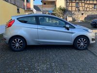 Gebraucht Ford Fiesta 101 PS (74 kW) 2014 Silber Kleinwagen