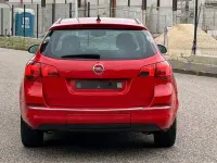 Gebraucht Opel Astra 110 PS (80 kW) 2012 Rot Kombi
