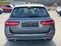 Gebraucht Mercedes E220 Avantgarde 194 PS (142 kW) 2019 Grau Limousine